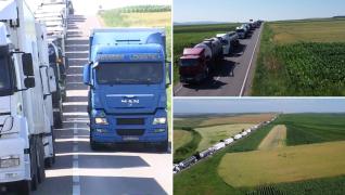 "Ce-am ajuns, oameni buni?" Cozi de 15 kilometri în Vama Siret, unii șoferii așteaptă câte trei zile să intre în Ucraina