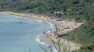 Ultima plajă sălbatică din Constanţa. Cât costă aici o noapte de cazare