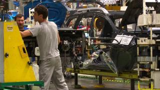 Ministerul Economiei vrea să investească 300 de milioane de euro în industria prelucrătoare. Proiectul de lege ar putea crea noi locuri de muncă