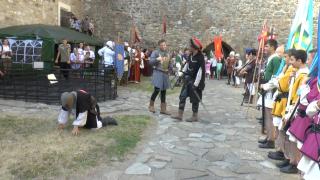 Întoarcere în timp la Târgu Neamţ. Domniţe şi cavaleri, muzică medievală şi lupte între străjeri la Zilele Cetăţii