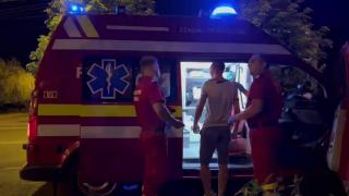 Bătaie cu pumni şi picioare în plină stradă, în Baia Mare. Patru prieteni s-au luat la omor după ce au băut toată noaptea