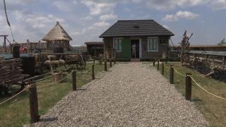 Sat tradiţional românesc în inima unei comune din Suceava: "Comuna Cornu Luncii are al 10-lea astfel de sat"