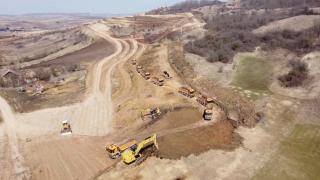 Lotul de autostradă care trebuia să fie gata înainte de termen a ajuns acum părăsit complet