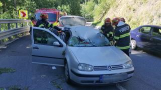 Românii tot mai dornici să-şi facă asigurări, după ce s-au trezit cu maşinile şi casele distruse de furtuni: "Dăm nişte bani puţini pentru nişte riscuri mari"