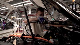 Ce îşi doresc angajaţii: flexibilitate, planuri de pensii şi ore suplimentare plătite. Americanii şi britanicii vor mai multe zile libere