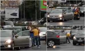 Bătaie cu pumni şi picioare în traficul din Sibiu. Unul dintre şoferi i-ar fi făcut semne obscene celuilalt