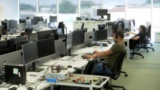 Locul de muncă din România unde angajaţii vin la birou doar dacă nu pot sta acasă. Salariu peste medie şi condiţii de muncă moderne