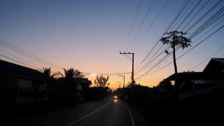 Mai multe oraşe vor rămâne în beznă. Soluţia primarilor pentru economie la energie