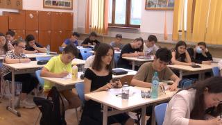 Noile legi ale Educaţiei stârnesc nemulțumiri. Lista schimbărilor controversate la BAC, Evaluarea Națională și admiterea la liceu