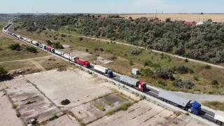 Portul Constanța, blocat de TIR-urile cu cereale din Ucraina și România. Șoferii sunt bucuroși să stea doar 10 ore la coadă