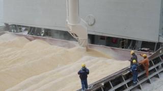 Ucraina va putea relua exporturile de cereale prin Marea Neagră. Rusia promite să nu atace vasele cu grâne, ghidate de militari