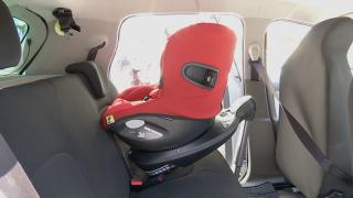 Cum alegem scaunul auto potrivit pentru cei mici. O aplicaţie gratuită vine în ajutorul părinţilor