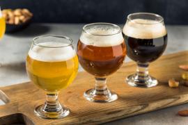 Românii au prins gustul berii artizanale. Cu ce este diferită față de berea clasică: "Nu te doare capul, nu te balonezi"