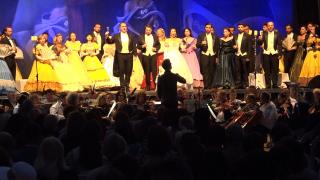 Seară plină de emoţie, la Deva: „De operă live, de asta ne-a fost dor”