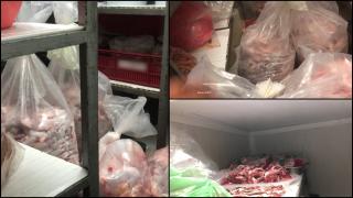 Un fost angajat al unei mari terase din Costineşti dezvăluie ce mănâncă de fapt turiştii. "Moarte sigură!"