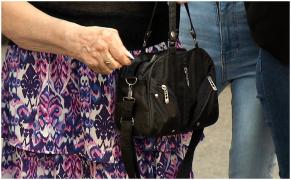 "Au intrat cu mine în lift". Una dintre complicele care au organizat jaful la secundă din Bucureşti ar fi reuşit să fugă în Scoţia