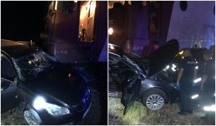 Graba l-a costat viața! Un gălățean a murit după ce mașina pe care o conducea a fost lovită de tren. Iubita lui a ajuns la spital