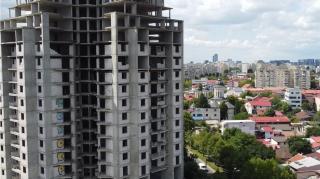Drama unor oameni care aşteaptă de 17 ani să se mute în casă nouă: dezvoltatorul s-a făcut nevăzut cu peste 20 de milioane de euro. Cea mai mare "ţeapă" imobiliară de după Revoluţie