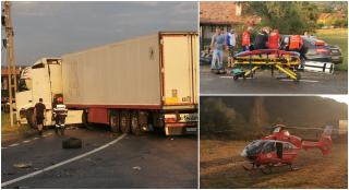 Mercedes făcut praf după ce s-a ciocnit frontal cu un TIR, pe un drum din Cluj. Bolidul a fost proiectat într-un cap de pod şi s-a făcut zob