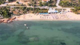 Restricţii pentru turiști, în Thassos. De astăzi, autoritățile au interzis accesul pe mai multe plaje și în zonele forestiere