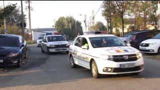 Nebun de gelozie, un bărbat din Oradea a intrat pe geam în apartamentul fostei iubite şi l-a bătut pe actualul partener. Apoi a ameninţat că dă foc la apartamentul