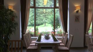 Românii nu stau acasă în weekendul prelungit: Trei nopți de cazare, între 1.500 și 2.200 de lei