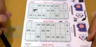 O italiancă şi-a abandonat nepoţelul de opt ani în maşină ca să joace Bingo. Femeia şi-a venit în fire doar la sosirea carabinierilor