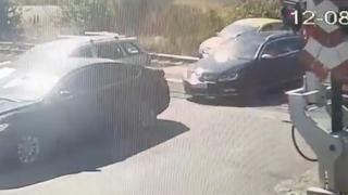 Haosul provocat de un şofer inconştient, care a forţat bariera de tren din Pipera şi a stricat-o