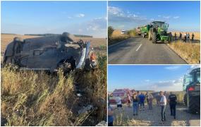 O familie întreagă a ajuns la spital, după ce un tractor a tăiat calea unei maşini, în Dâmboviţa. În autoturism se aflau şi doi copii