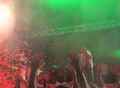 Summer Well s-a încheiat în paşi de dans, pe ritmurile ploii. Petrecăreţii, deja cu gândul la următoarea ediţie: "Aş mai veni de o mie de ori”