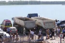 Moment terifiant pe feribotul Galaţi-Tulcea. Un bărbat de 38 de ani a murit, după ce a sărit în Dunăre sub privirile pasagerilor