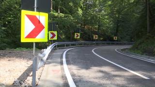 Muntele Rarău are un nou drum turistic. Peisajul de vis poate fi admirat pe traseul care trece prin Izvorul Alb