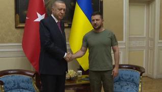 Erdogan vrea să fie cel care aduce pacea în Europa. La scurt timp după întâlnirea cu Putin, preşedintele Turciei l-a vizitat pe Zelenski: ce au discutat cei doi