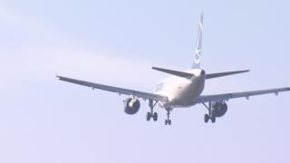 Negocierile dintre Tarom si sindicat au eşuat. Ce salarii vor piloţii care câştigă chiar şi 33.000 de lei pe lună