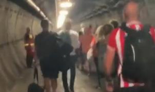 Sute de oameni blocaţi ore întregi în Eurotunel, după ce un tren de pe ruta Calais - Folkestone s-ar fi defectat: "Pur şi simplu mergeam spre abis fără să ştim ce se întâmplă"