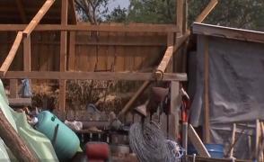 "Am 62 de ani, dar aşa ceva n-am pomenit". O localitate din Buzău, măturată de furtuna puternică. Acoperişul unei case, aruncat la 30 de metri