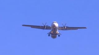 Avion TAROM de pe ruta Bucureşti-Antalya s-a întors de urgenţă pe Aeroportul Otopeni, după ce un geam exterior s-a fisurat