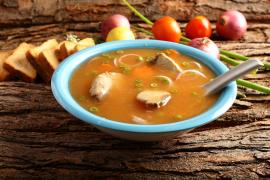 Lipovenii s-au dat în spectacol la Festivalul Borşului. Răsfăț cu 60 de ceaune pline-ochi cu cel mai bun peşte