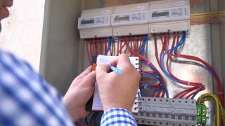 Facturile la energie, plafonate până în vara lui 2023. Metoda prin care Comisia Europeană vrea să limiteze scumpirile halucinante