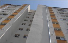 Mister în jurul morţii unui tânăr din Cluj. Bărbatul de 33 de ani s-a prăbuşit de la etajul 4