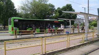 Ministerul Educaţiei promite o aplicație prin care elevii şi studenții să cumpere abonamente online pentru transportul în comun