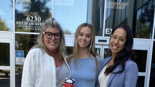 Povestea tinerei care a primit 1 milion de dolari pentru bullying. Colegii i-au făcut viața un calvar, iar profesorii au închis ochii