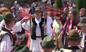 Locul din România unde turiştii pot experimenta autenticitatea vieţii simple. Peisajele sunt parcă rupte din poveşti