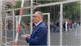 "Chemaţi-o din cancelarie!". An şcolar, început cu stângul într-un liceu din Bucureşti. Ministrul Educaţiei, în control după ce un părinte a semnalat o problemă