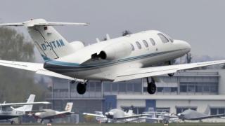 Sfârșit tragic pentru un milionar german. S-a prăbușit cu avionul în care se afla alături de soția și fiica sa în Marea Baltică