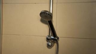 Avarie masivă la rețeaua de termoficare din Capitală. Bucureștenii înlocuiesc dușul acasă cu cel de la sală