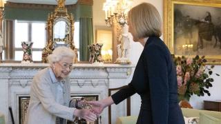 Liz Truss este oficial noul premier al Marii Britanii. Rusia nu se aşteaptă la schimbări "în mai bine". Boris Johnson: "S-a terminat, prieteni"