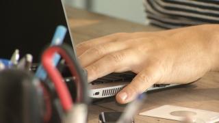 România se ''laudă'' cu cei mai mulţi angajaţi din UE care muncesc într-un domeniu diferit faţă de cel pentru care s-au pregătit