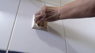 Experiment Observator. Cât economisim dacă scoatem TV-ul din priză când plecăm de acasă: "Este un consumator invizibil"