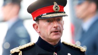 Un prinț cu origini românești conduce trupele militare la funeraliile reginei Elisabeta. A fost în prima linie și la nunta prinților de Wales